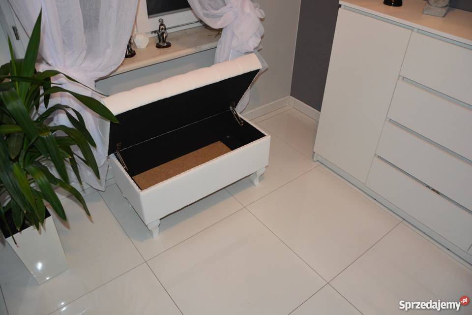 Elegancka biała PUFA pikowana Ludwik Glamour 100 Lublin