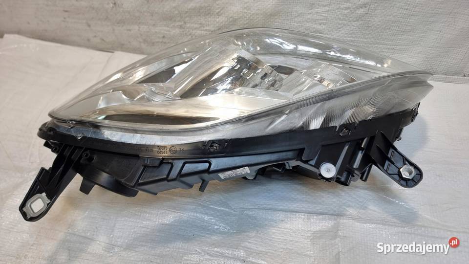 Opel Combo D lampa lewa przód 520868580E