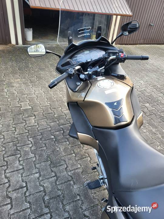 Sprzedam NTV 700 z ABS bez wkladu motocyklisty wał Kardana Wieluń