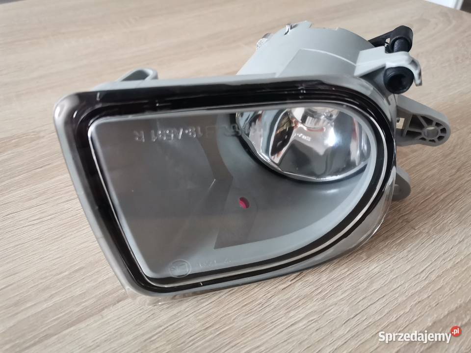 VOLVO V50 0407 S40 0412 NOWY PRAWY HALOGEN H11 Międzychód