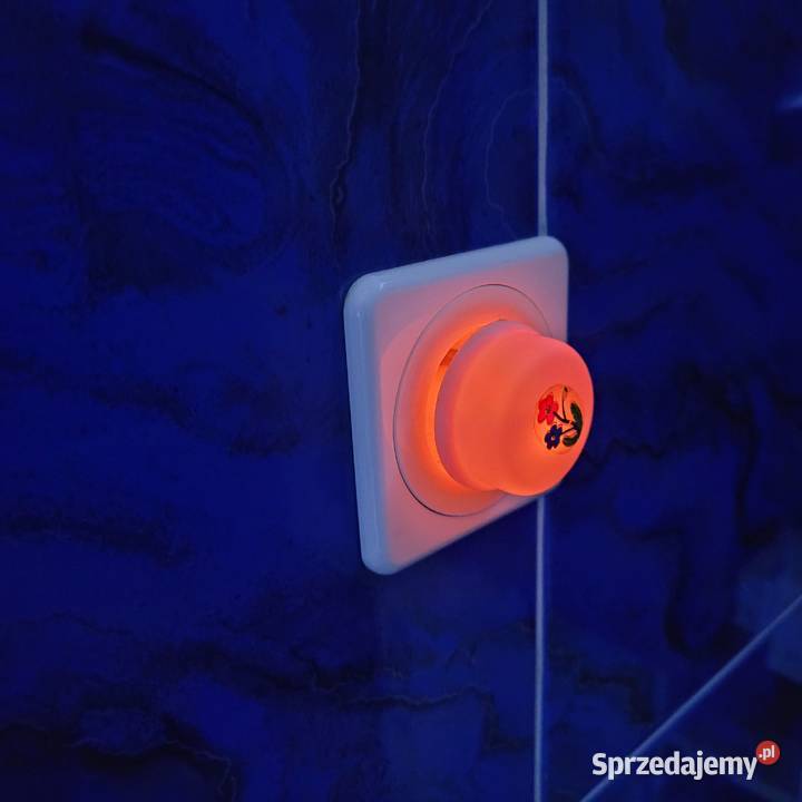 Lampka nocna LED z wyłącznikiem 230V druga biały Oświetlenie Sosnowiec sprzedam