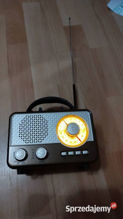 Radio bezprzewodowe solarne retro Książ Wielkopolski