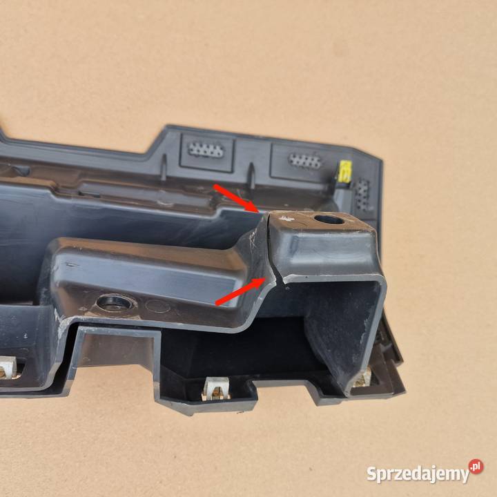 VOLVO FMX LISTWA ATRAPY GRILLA ZDERZAK 84418930 Bieleń
