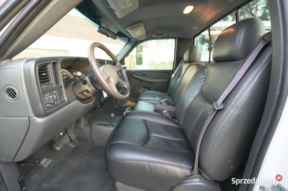 Chevrolet Silverado 3500 service truck gmc ram Celestynów