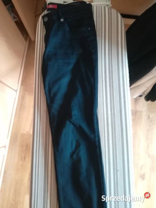 Eleganckie spodnie s Oliver z metkami Shape Slim Biała Podlaska