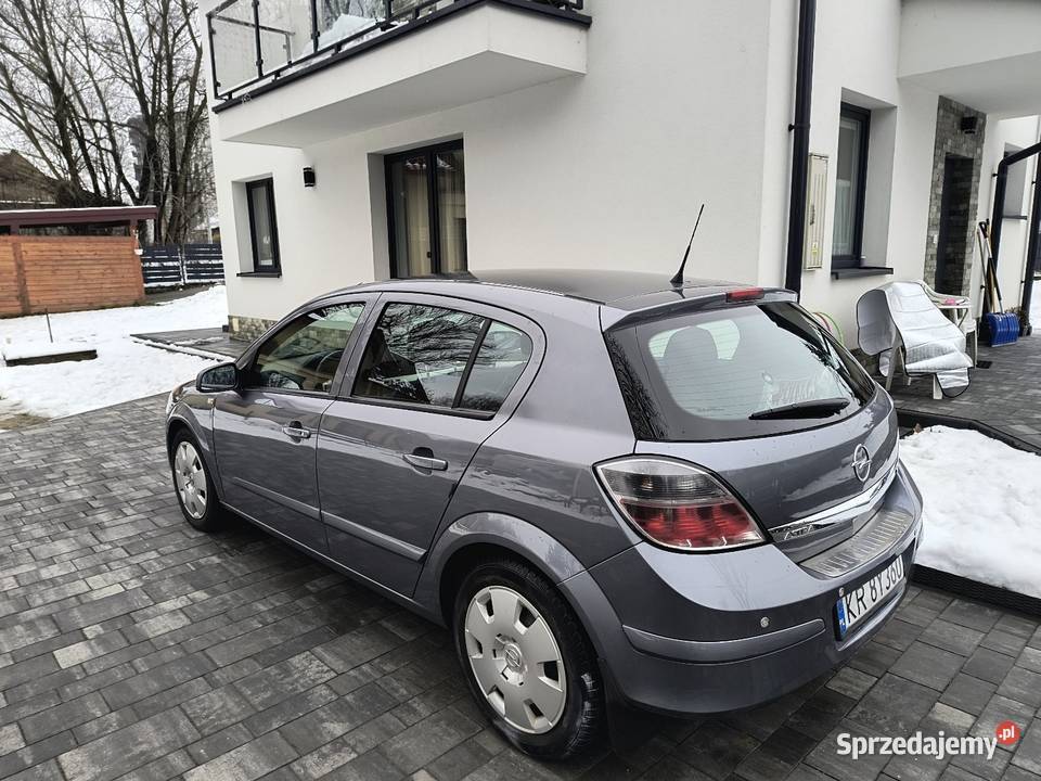 Opel Astra H 16 benzyna z gazem 4/5