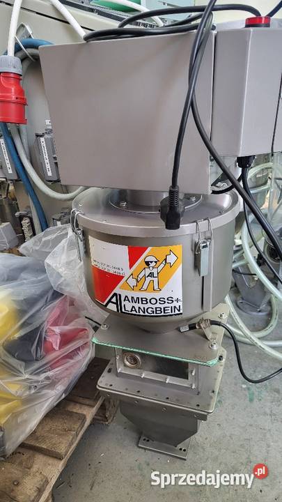 Zaciąg tworzywa podajnik granulatu Amboss Białogard