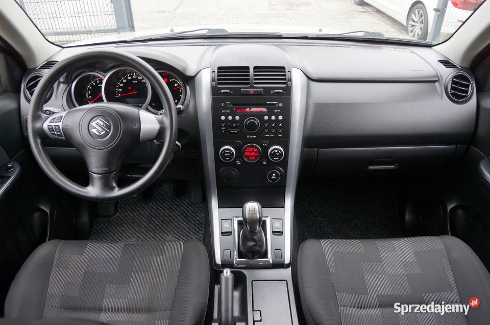 Suzuki Grand Vitara 16 Benzyna 106 4x4 Nowy Sącz sprzedam