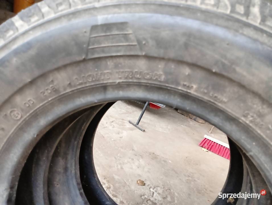 Sprzedam 2 opony 175 14 C Bridgestone