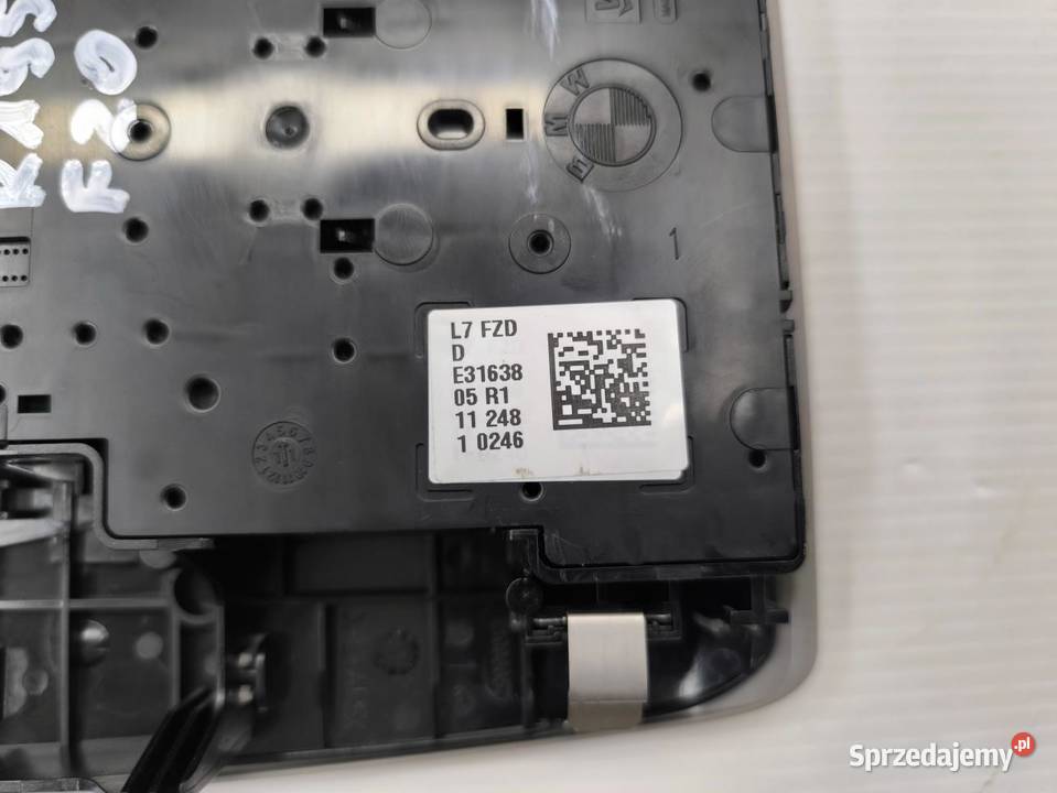 LAMPKA OŚWIETLENIE KABINY BMW F20 F21 116i Oświetlenie kabiny Wyposażenie wnętrza