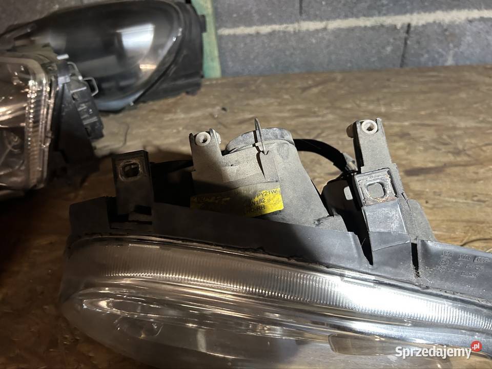 Lampa prawy lewy przód Vw golf IV oryginał osobowe Kęty sprzedam