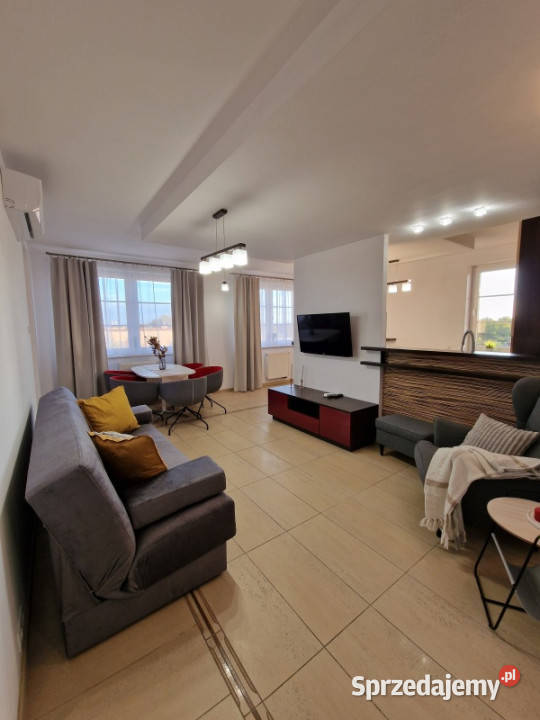 W pełni wyposażone mieszkanie 56 m balkon garaż Nieruchomości Wrocław