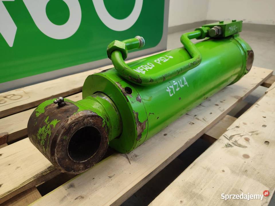 Siłownik poziomowania łyżki Merlo P 326 Wilkowo