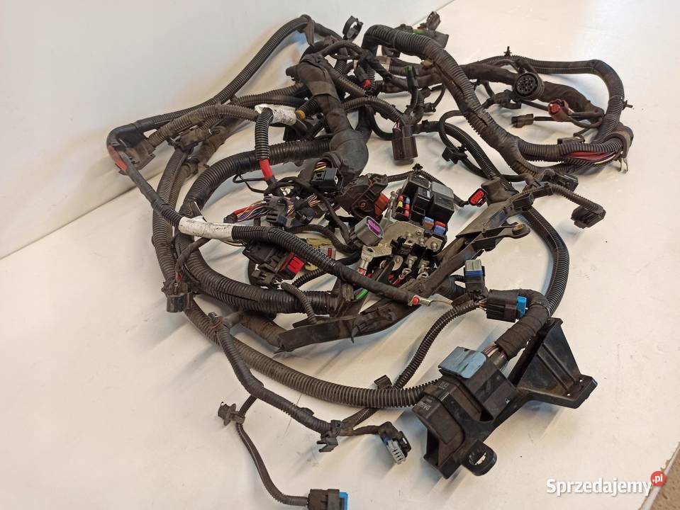 WIĄZKA SILNIKA VOLVO V60 20 D4162T 31343304 Materiały instalacyjne