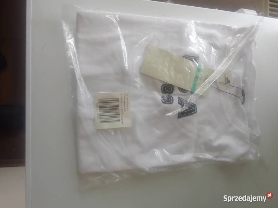 Nowy biały damski Tshirt z nadrukiem Sinsay Stanowiska