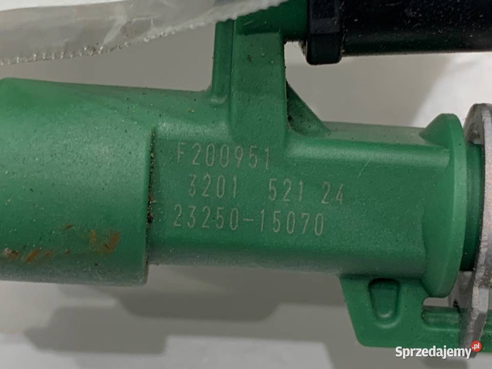 LISTWA WTRYSKOWA Z WTRYSKAMI LEXUS LBX