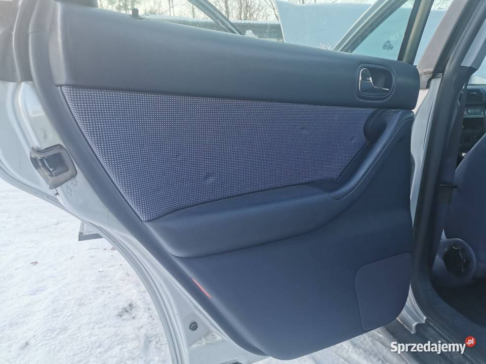 Audi A3 8L 5drzwi fotele boczki wnętrze Pionki