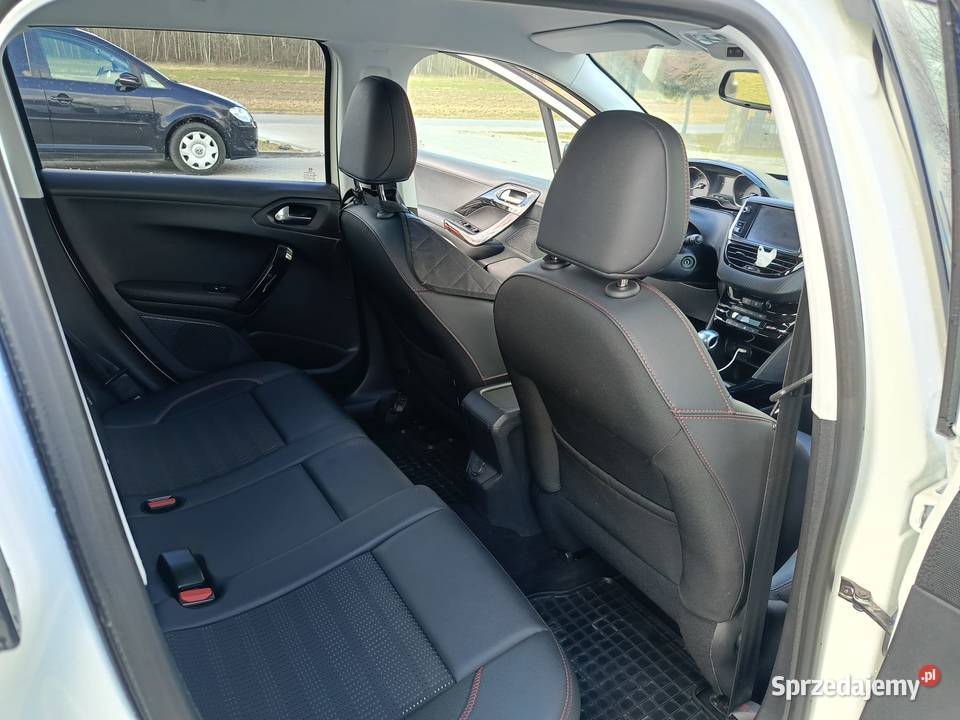 Peugeot 2008 16 BlueHDI GT Line Niedźwiada