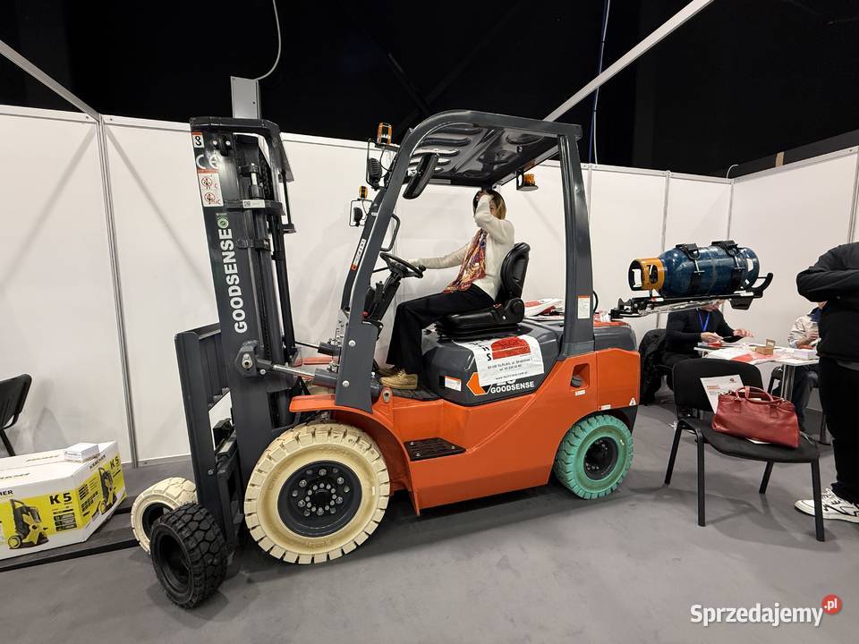 Czołowy Spalinowy Wózek Widłowy Nowy 25 Tony regulowane widły Gdynia