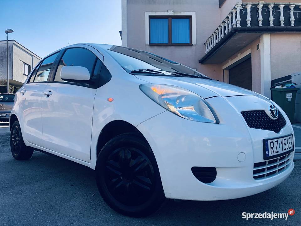 Toyota Yaris II 10VVTi 69 Biały akrylowy Przeworsk