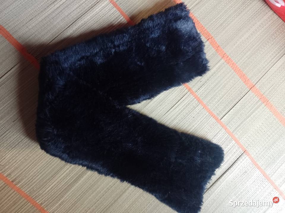 Granatowa futrzana etola z Londynu szal futerko Kraków