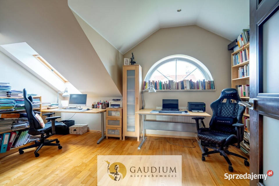 Bliźniak 6 pokoi z garażem i ogródkiem Rumia