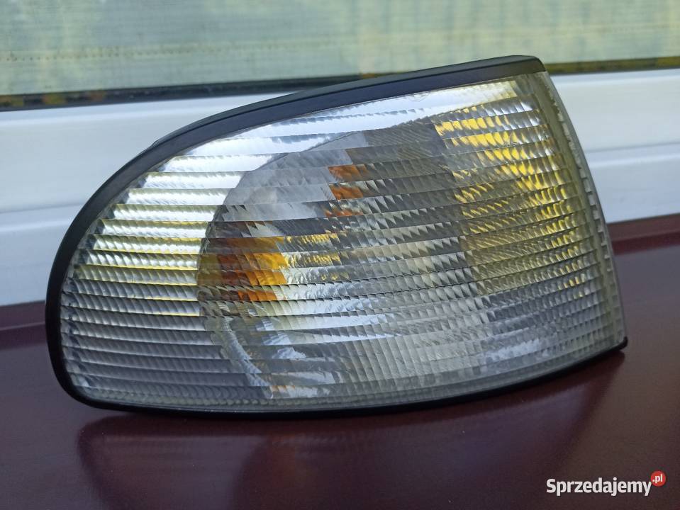 Audi A4 B5 kierunkowskaz kierunek migacz prawy