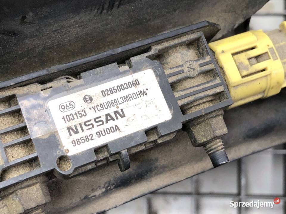 PAS PRZEDNI NISSAN NOTE E11 14 88 0513 Minivan
