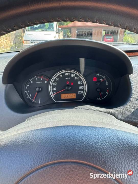 Suzuki swift 13 benzyna Boreczek sprzedam