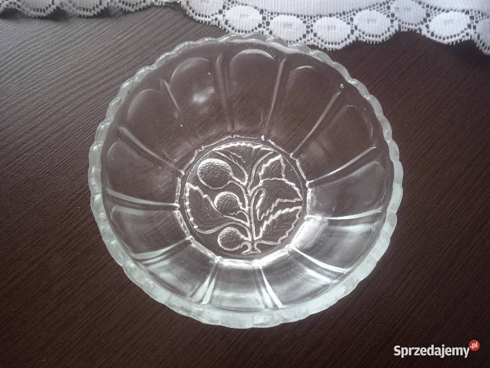 Salaterka przezroczysta Salaterki i półmiski Pabianice sprzedam