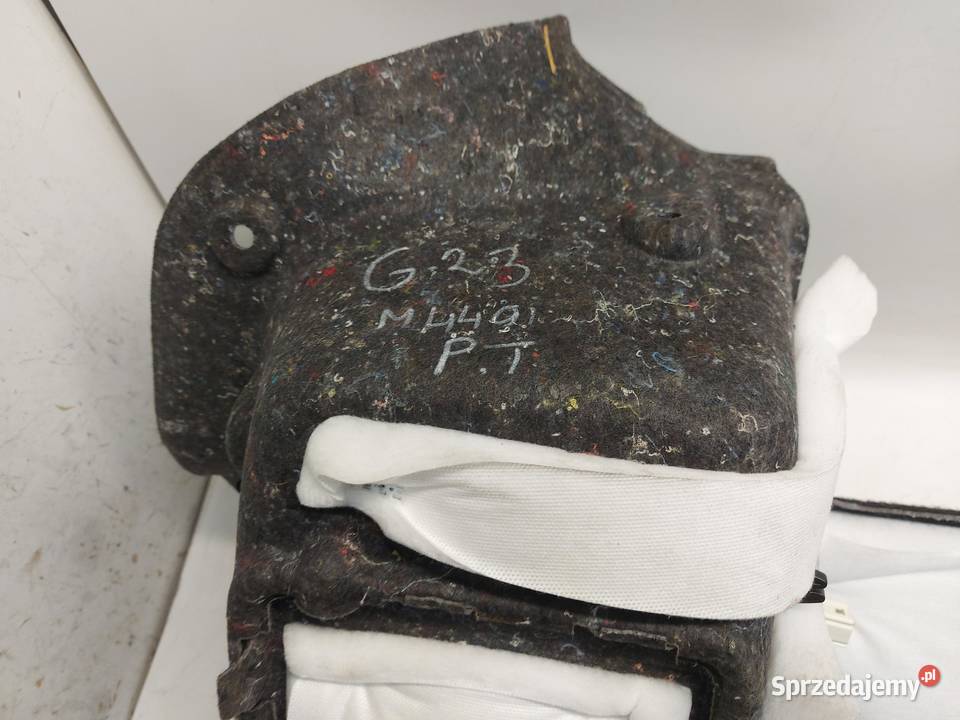 BMW G23 M440i Cabrio Boczek tapicerka bagażnika osobowe