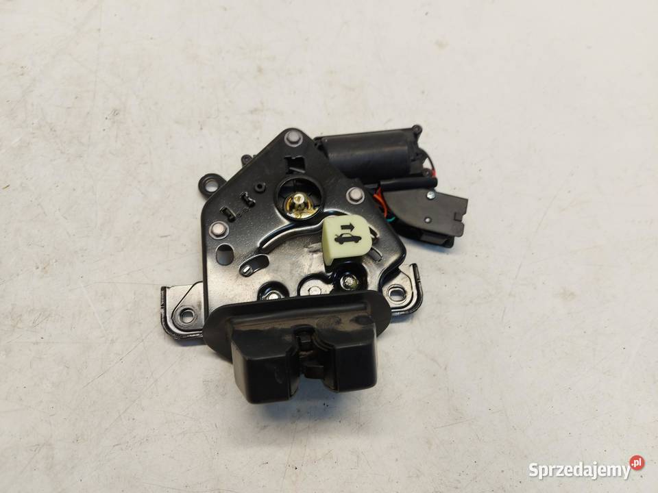 TESLA MODEL Y 2023r Zamek klapy bagażnika