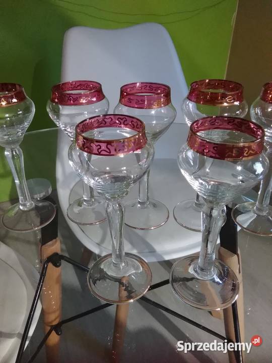 Sprzedam Kieliszki PRL Hortensja Osiem Sztuk Golub-Dobrzyń