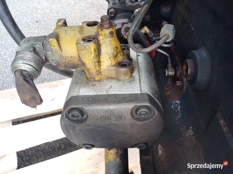 Wózek widłowy widlak Clark pompa hydrauliczna Pniewie