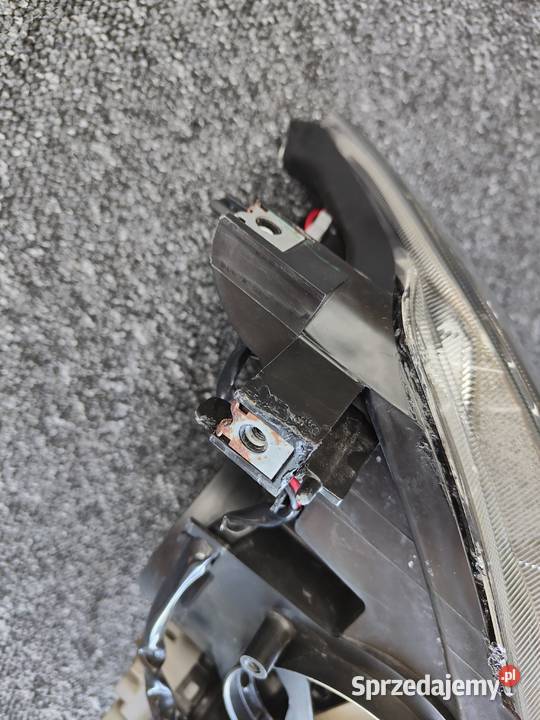 Reflektor lampa Subaru Impreza III 0711 XENON EU Kielcza sprzedam