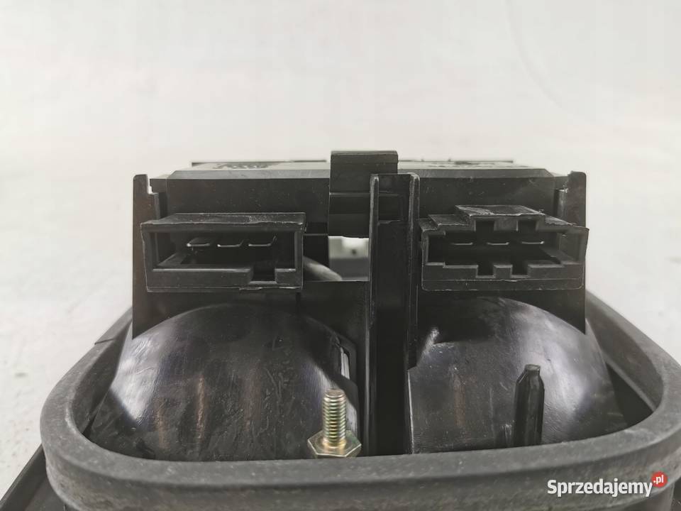 LAMPA ZESPOLONA PRAWY TYŁ VW PASSAT B3B4 ESTATE Lampy cofania