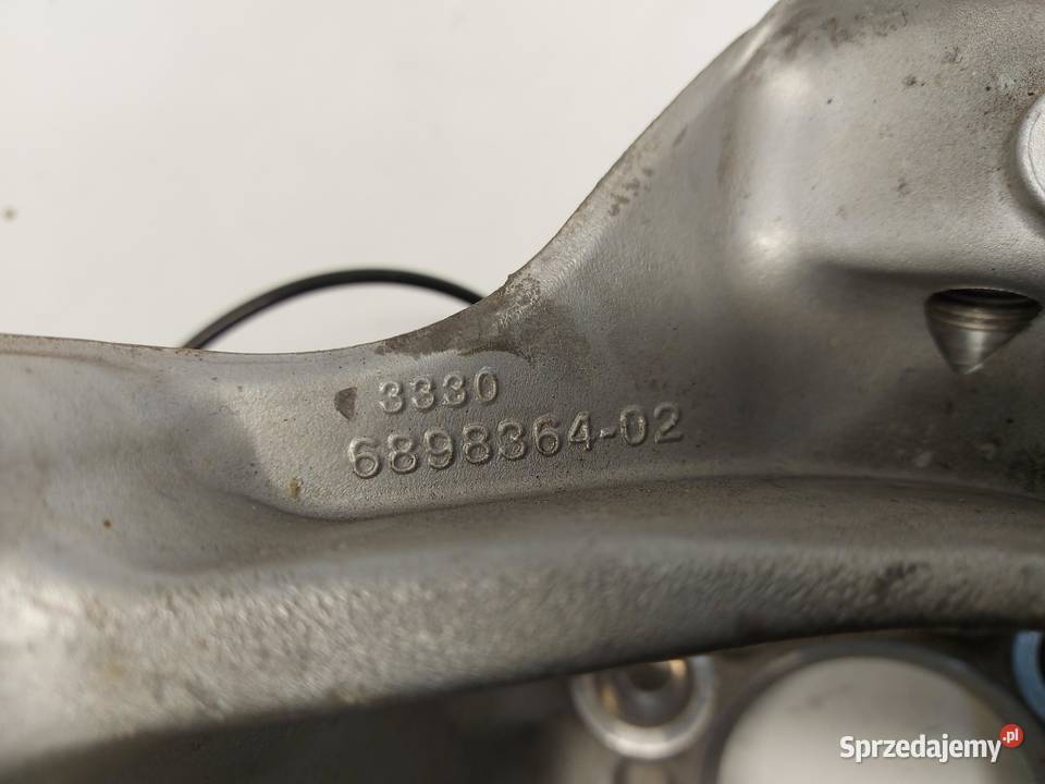 BMW 5 G60 530E Zwrotnica koła tył prawa 6898364 osobowe dolnośląskie