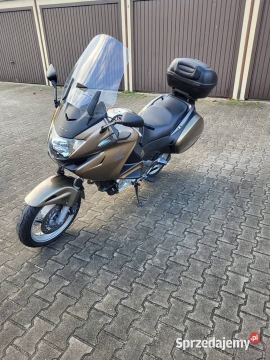 Sprzedam NTV 700 z ABS bez wkladu motocyklisty łódzkie Wieluń sprzedam