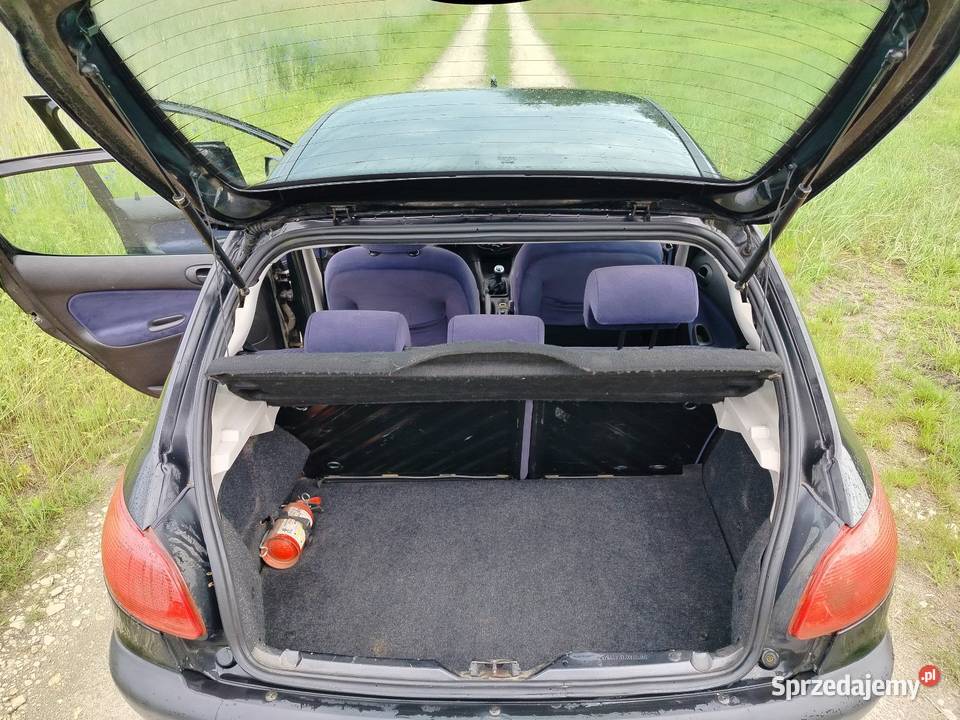 Peugeot 206 14benzyna 2003 r klima możliwa Sekursko sprzedam