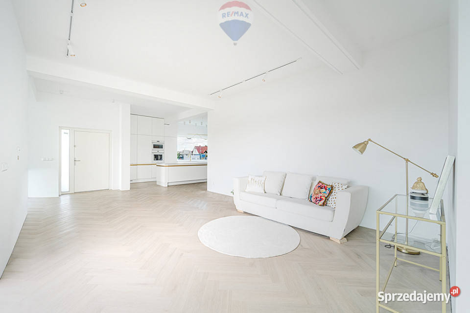 Luksusowa willa z prywatną plażą 2118m2 Prądocin