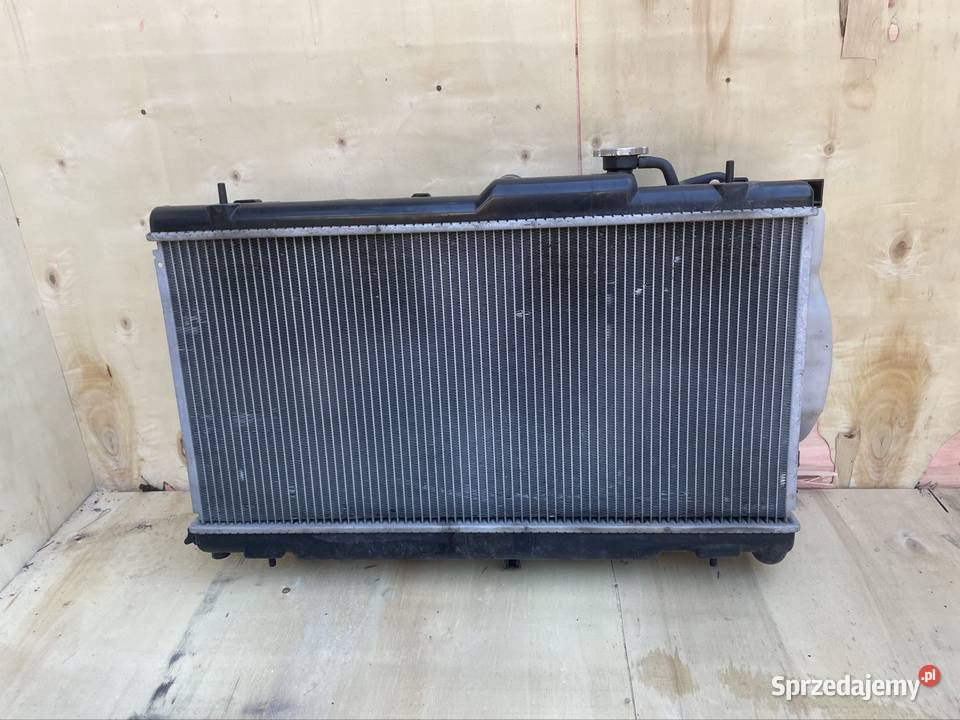 Subaru impreza 15 chłodnica z wentylatorami 30000km