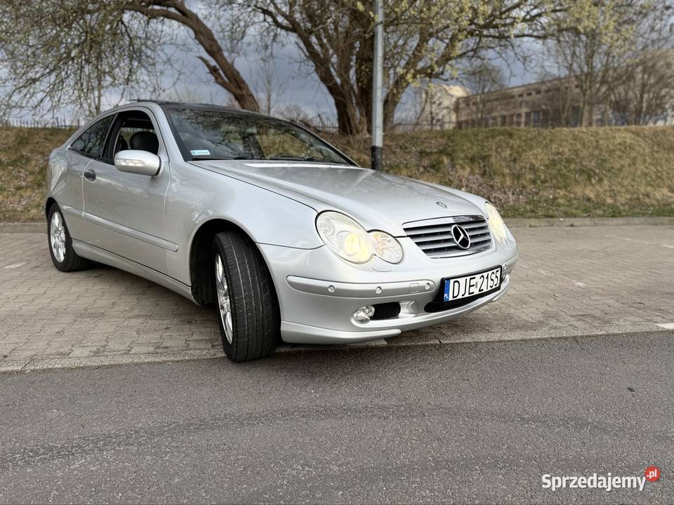 Mercedes W203 32 benzyna V6 104 aluminiowe felgi Jelenia Góra