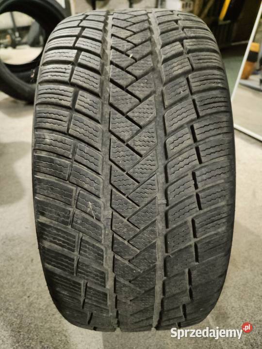 2x Opona zimowa Vredestein Wintrac Pro 22540R18 Samochodowe Bełk sprzedam