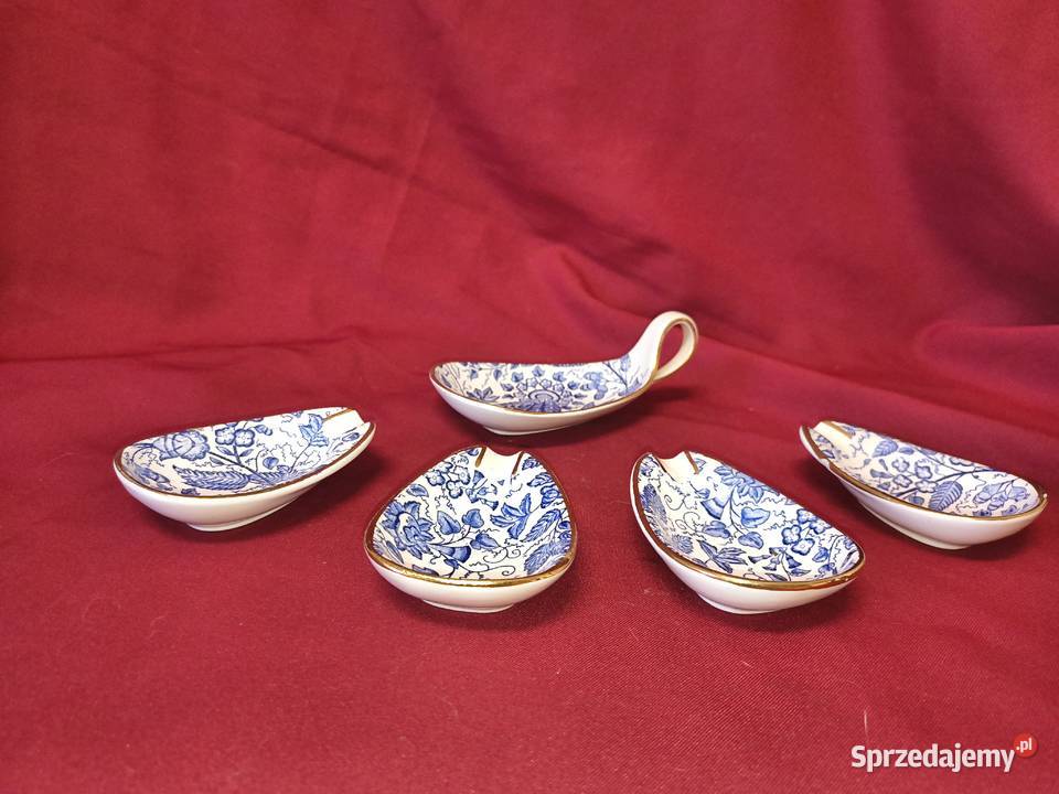 Zestaw porcelanowych spodeczków liście Chorzew