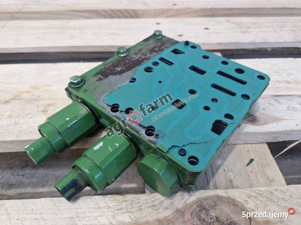 Obudowa John Deere 6155M