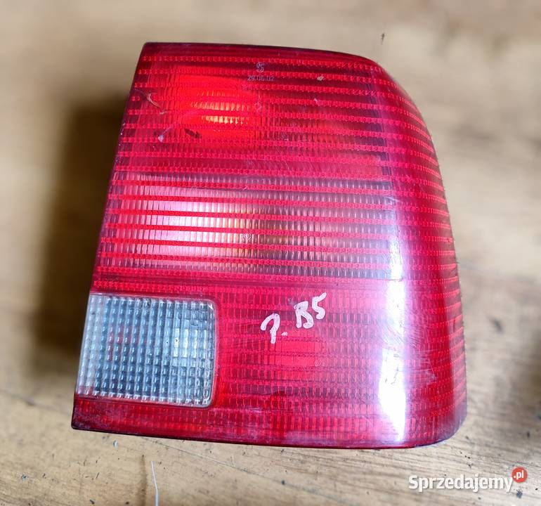 Volkswagen Passat B5 lampa prawy tył osobowe