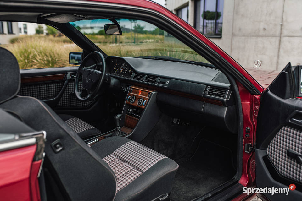 Mercedes 220CE manual W124 śląskie
