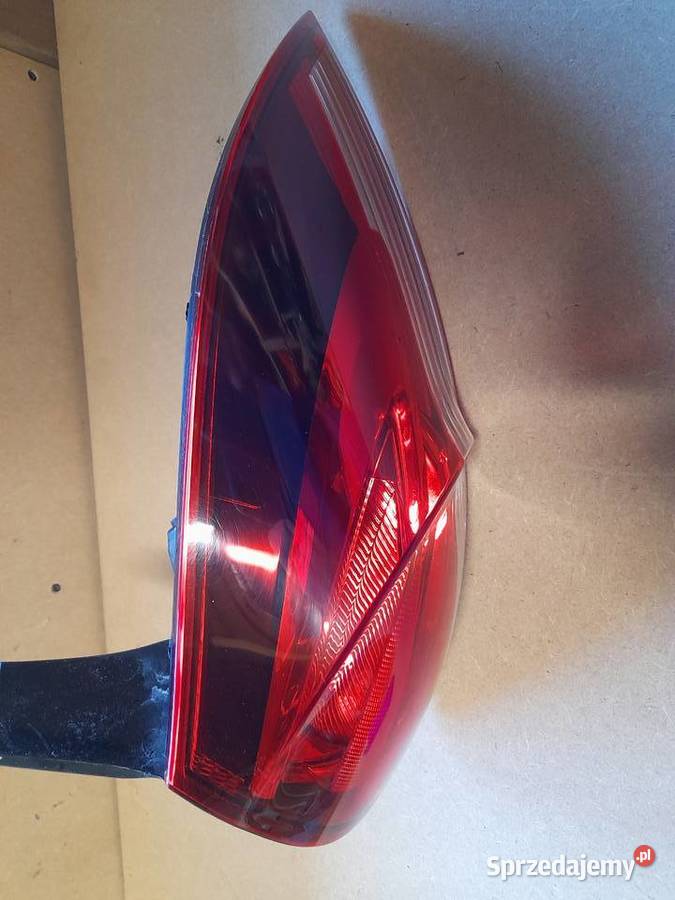 LAMPA TYLNA PRAWA RENAULT CLIO IV 1219 KOMBI Goleniów