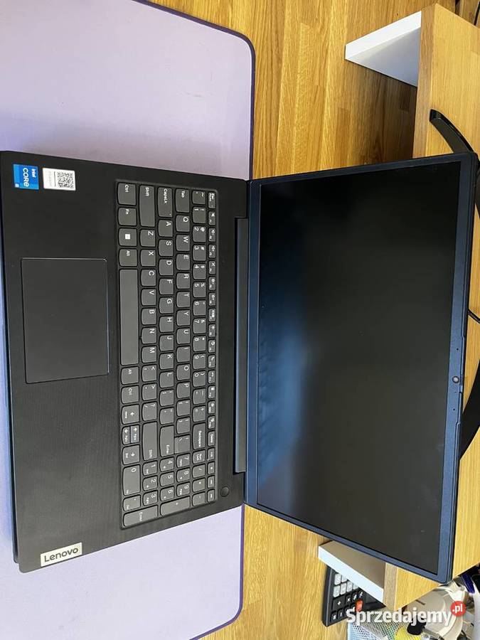 Syndyk sprzeda laptopy Lenovo