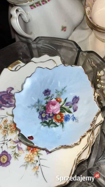 Talerzyk z dziurką Listek irysy kwiatki ptaszki Porcelana i szkło